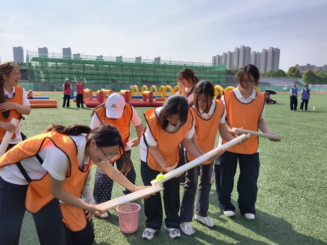 加油声里的励志课:武汉交通职业学院这场资助育人运动会“活”起来了
